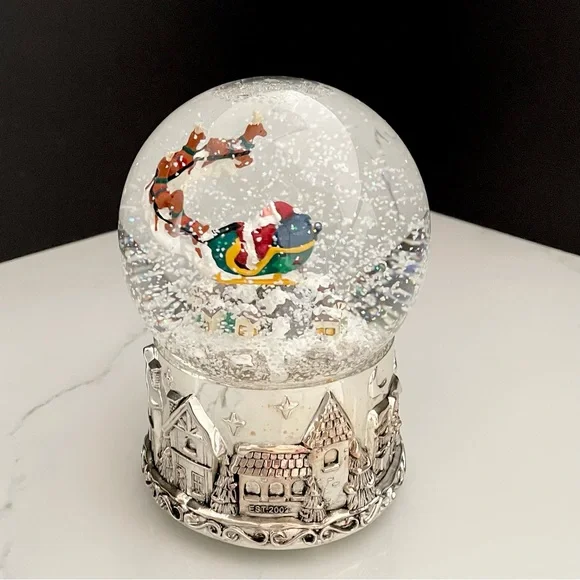 Santa & Sleigh Silverplated Snow Globe by Wallace Silversmiths - Picture 1 of 7